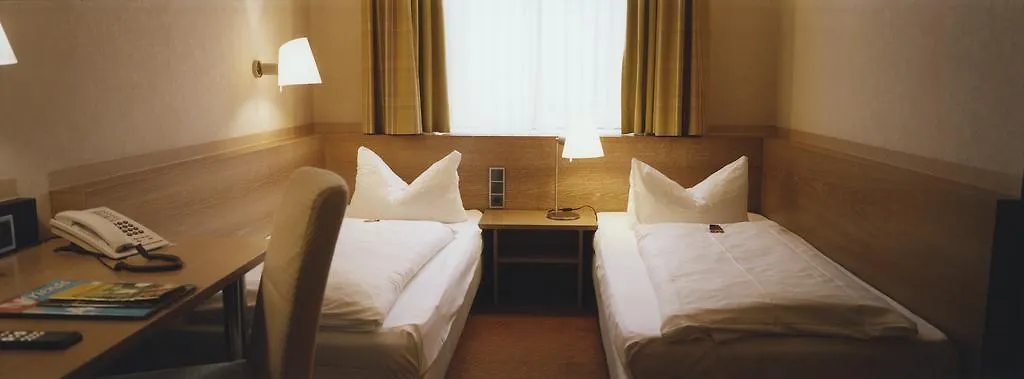 Hotel Jedermann Munich 3*,